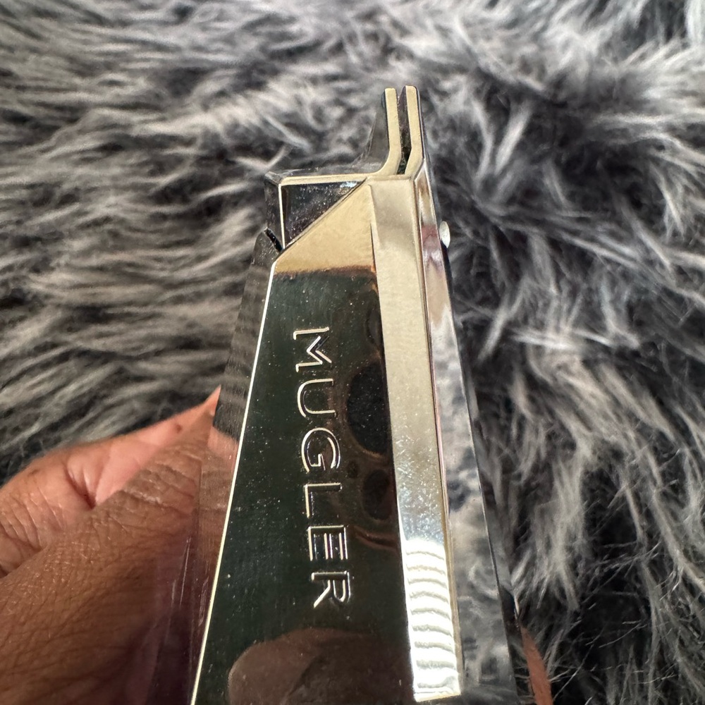 Angel Mugler Rechargeable Refillable Perfume - Picture 5 of 5